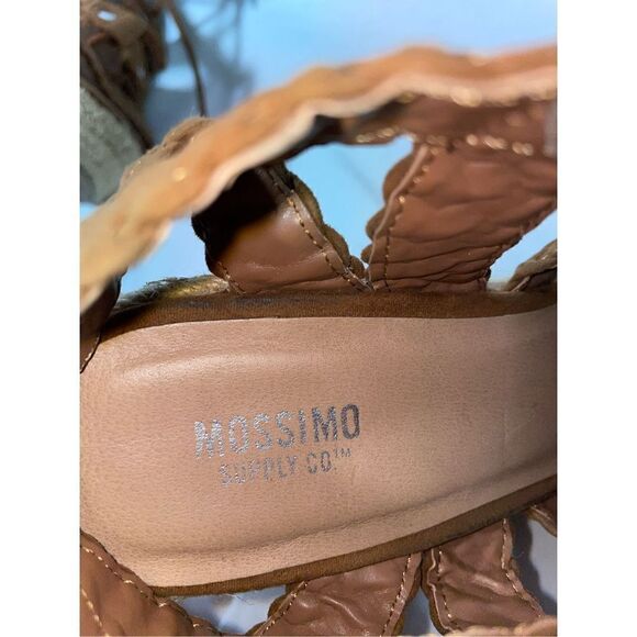 Strappy Wedged heels  - Picture 11 of 11